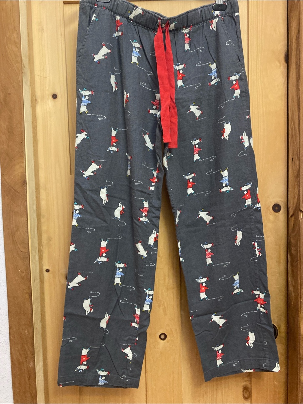 aerie Gray Flannel Pajama Pants with Red Drawstring and Skating Polar Bears